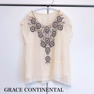 グレースコンチネンタル(GRACE CONTINENTAL)の【美品】グレースコンチネンタル♡ラインストーンビジュー刺繍トップス♡36♡(カットソー(半袖/袖なし))