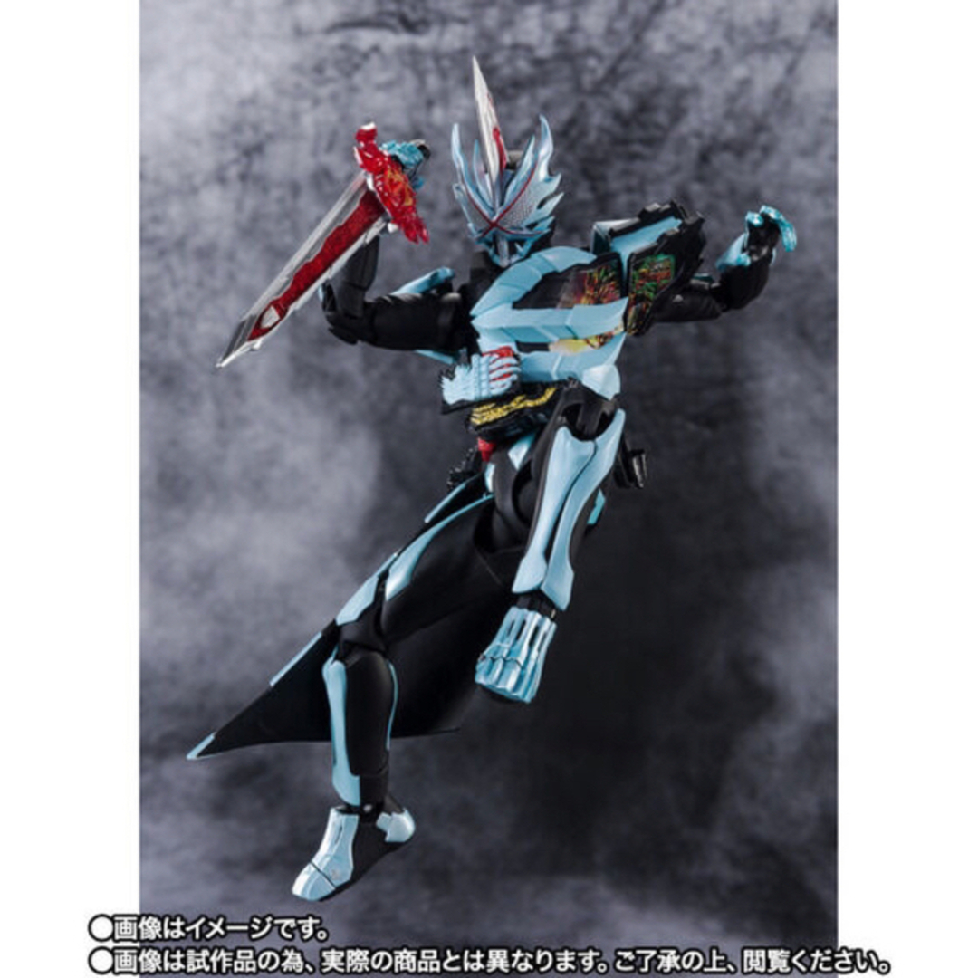 BANDAI - 特別開催　S.H.Figuarts 仮面ライダーセイバー プリミティブドラゴン