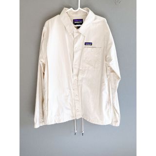 patagonia(ナイロンジャケット ・ ベージュ系)のフリマ patagonia(ナイロンジャケット ・ ベージュ系)のフリマ