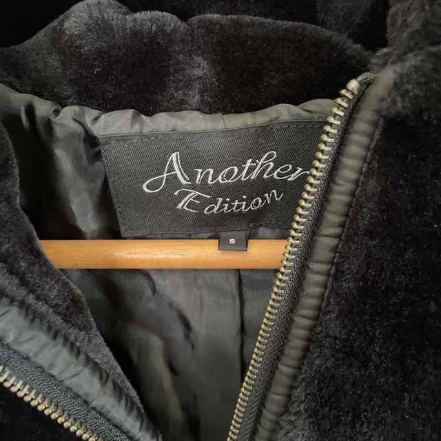 ANOTHER EDITION(アナザーエディション)のAnather Edition モコモコ　フード付ブルゾン　黒 レディースのジャケット/アウター(ブルゾン)の商品写真