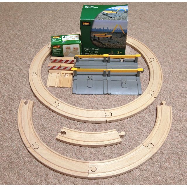 BRIO(ブリオ)のBRIO ブリオ レール＆ロード踏切 車止めセット カーブレール170mm×3セ エンタメ/ホビーのおもちゃ/ぬいぐるみ(鉄道模型)の商品写真