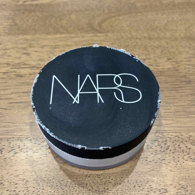 NARS(ナーズ)のNARS ライトリフティングセッティング　ルースパウダー コスメ/美容のベースメイク/化粧品(フェイスパウダー)の商品写真