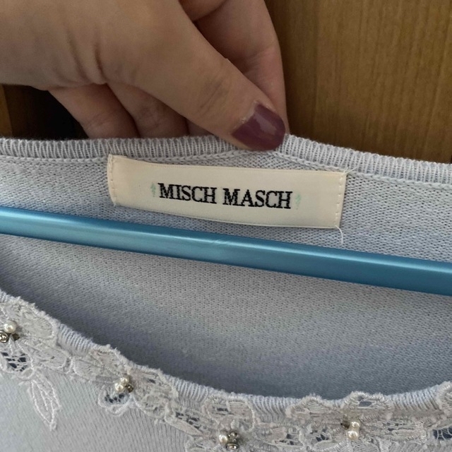 MISCH MASCH(ミッシュマッシュ)のレースビジュー刺繍ニット／ライトブルー レディースのトップス(ニット/セーター)の商品写真
