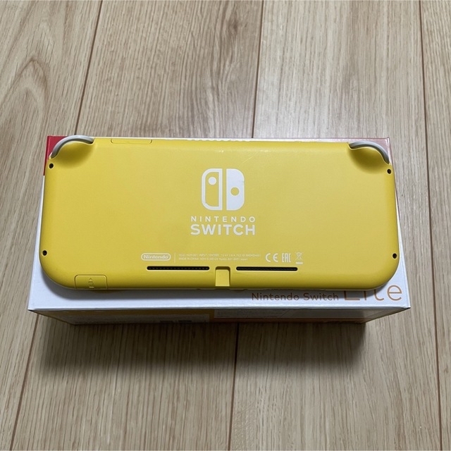 Nintendo Switch Lite イエロー エンタメ/ホビーのゲームソフト/ゲーム機本体(家庭用ゲーム機本体)の商品写真