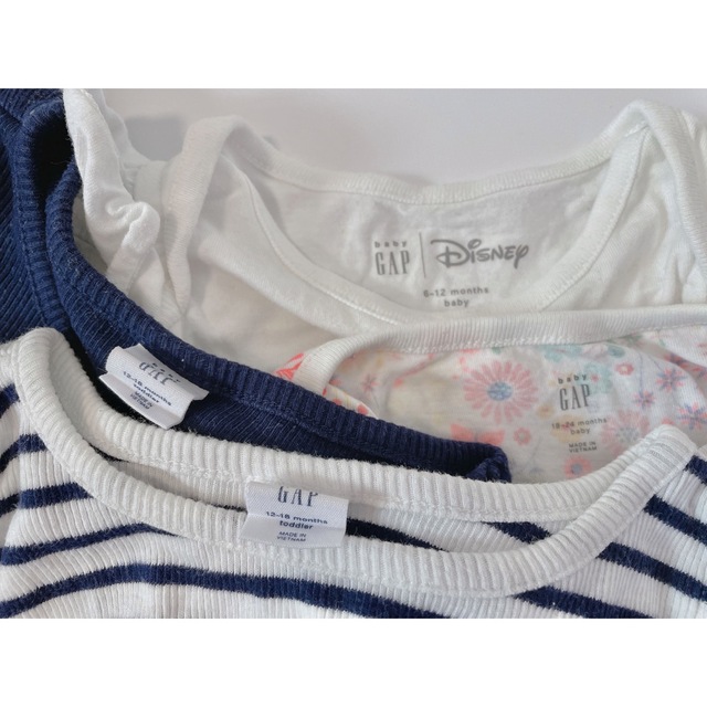 GAP(ギャップ)のGAP Tシャツとロンパース ４点セット　60cm 70cm キッズ/ベビー/マタニティのベビー服(~85cm)(ロンパース)の商品写真