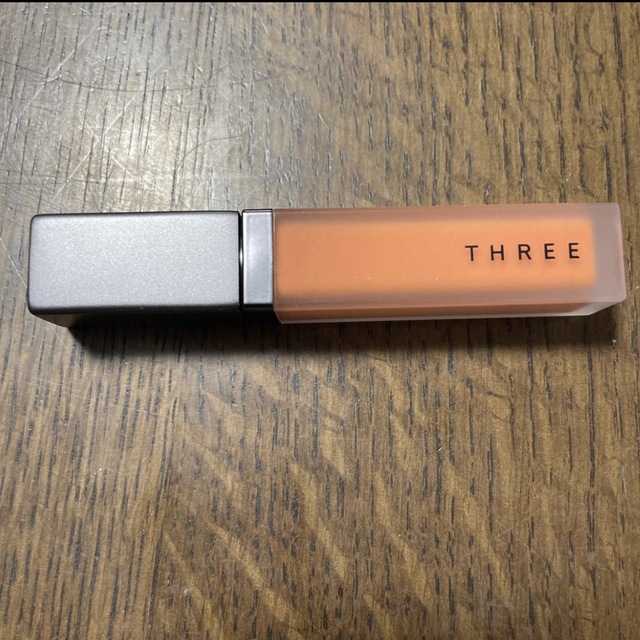 THREE(スリー)のTHREE ディヴァインリップジェム 02 コスメ/美容のベースメイク/化粧品(リップグロス)の商品写真