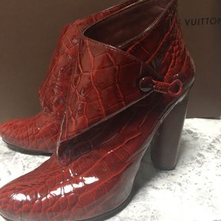 ルイヴィトン(LOUIS VUITTON)のルイヴィトン　エナメル　ブーツ　36.5 赤　レッド(ブーツ)