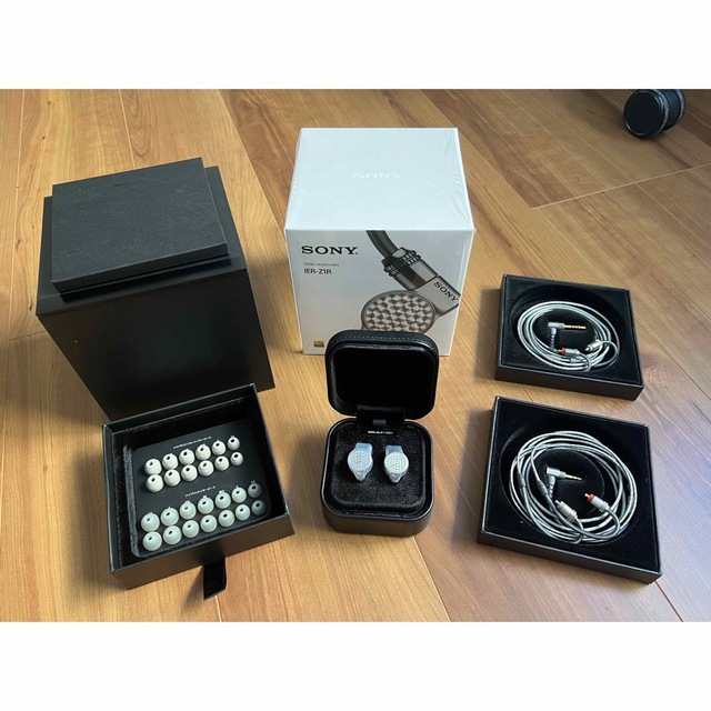 SONY IER-Z1R 新品同様品 スマホ/家電/カメラのオーディオ機器(ヘッドフォン/イヤフォン)の商品写真