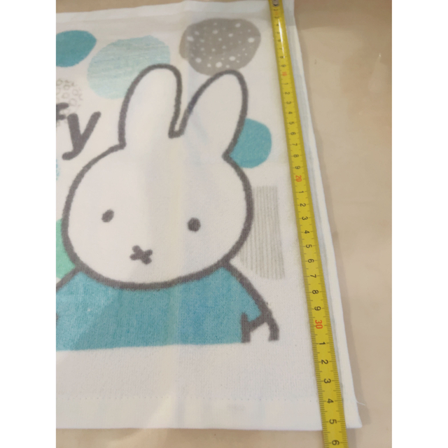 miffy(ミッフィー)の新品未使用  ミッフィー ハンドタオル エンタメ/ホビーのアニメグッズ(タオル)の商品写真