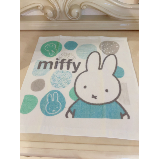 miffy(ミッフィー)の新品未使用  ミッフィー ハンドタオル エンタメ/ホビーのアニメグッズ(タオル)の商品写真