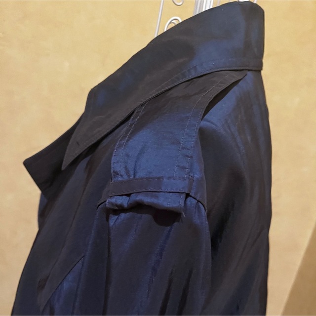 トレンチコート　ブルー　レディース　メタリック レディースのジャケット/アウター(トレンチコート)の商品写真