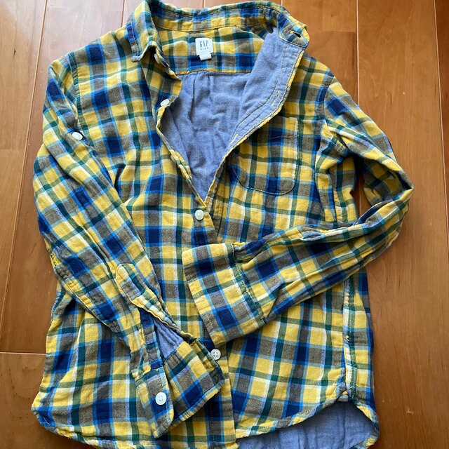 GAP(ギャップ)のGAP 長袖シャツ キッズM 約130cm キッズ/ベビー/マタニティのキッズ服男の子用(90cm~)(ブラウス)の商品写真