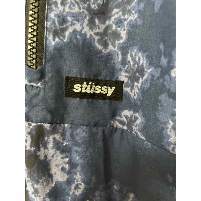 STUSSY(ステューシー)のstusssy ダウン メンズのジャケット/アウター(ダウンジャケット)の商品写真