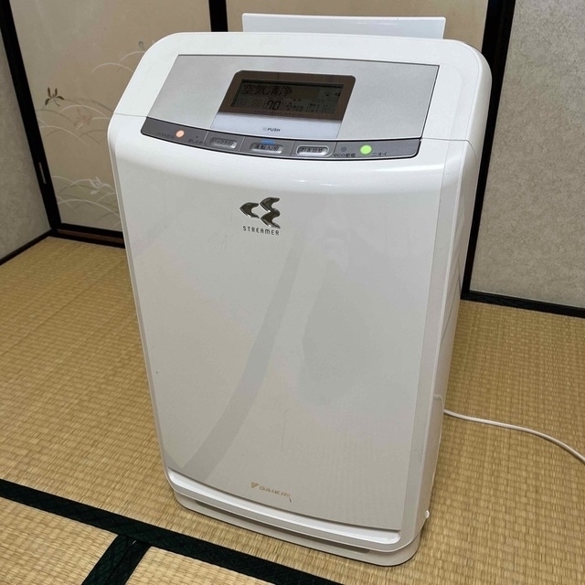 DAIKIN(ダイキン)のダイキン　空気清浄機　MCZ70R-W スマホ/家電/カメラの生活家電(空気清浄器)の商品写真