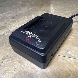 ビクター(Victor)のVictor  AA-V40　充電器ACアダプター　対応BN-V416 JVC(ビデオカメラ)