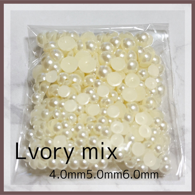 半円パールストーン MIX 3サイズ アイボリー ハンドメイドのアクセサリー(ネイルチップ)の商品写真
