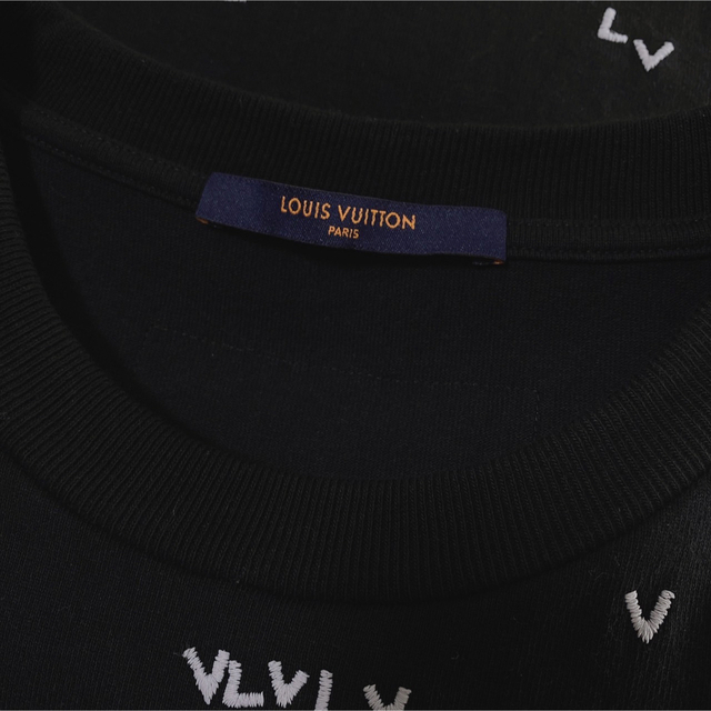 LOUIS VUITTON(ルイヴィトン)のルイヴィトン　Tシャツ　専用 メンズのトップス(Tシャツ/カットソー(半袖/袖なし))の商品写真