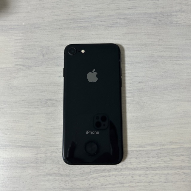 iPhone(アイフォーン)のiPhone8 64GB スマホ/家電/カメラのスマートフォン/携帯電話(スマートフォン本体)の商品写真