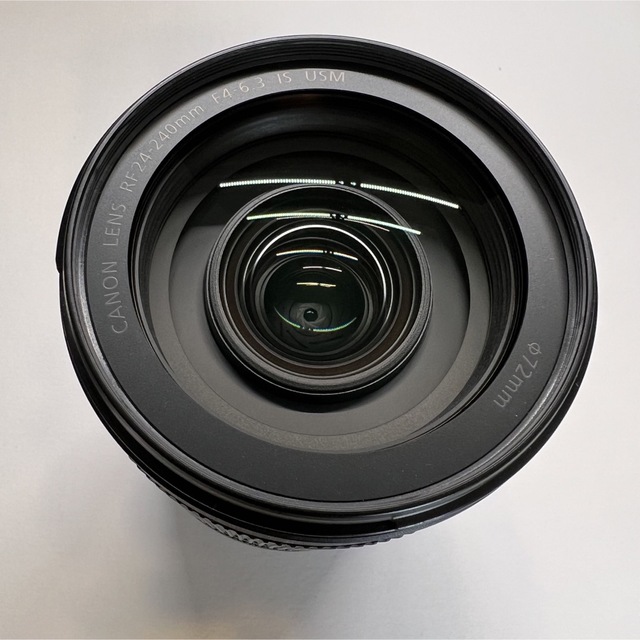 Canon(キヤノン)のCanon RF24-240 F4-6.3 IS USM 別売純正フード付き スマホ/家電/カメラのカメラ(レンズ(ズーム))の商品写真