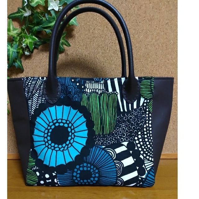 marimekko(マリメッコ)のマリメッコ　トートバッグ(ピエニシイルトラプータルハ) ハンドメイドのファッション小物(バッグ)の商品写真