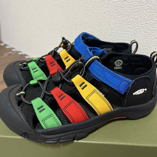 KEEN(キーン)のキッズ　キーン　サンダル レディースの靴/シューズ(サンダル)の商品写真