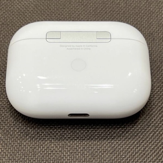 Apple(アップル)のApple AirPods Pro(エアポッド) MWP22J/A スマホ/家電/カメラのオーディオ機器(ヘッドフォン/イヤフォン)の商品写真