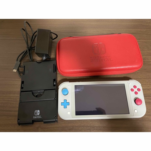 美品 ニンテンドースイッチライト ザシアン・ザマゼンタver-