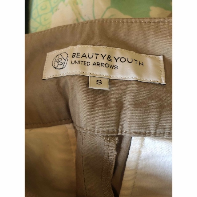 BEAUTY&YOUTH UNITED ARROWS(ビューティアンドユースユナイテッドアローズ)のBEAUTY&YOUTH UNITED ARROWS   パンツ  ベージュ レディースのパンツ(カジュアルパンツ)の商品写真