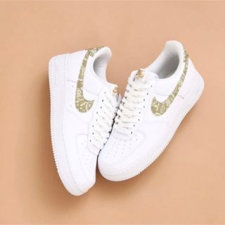 ナイキ(NIKE)のNIKE AIR FORCE エアフォース 1 07 エッセンシャル ペイズリー(スニーカー)