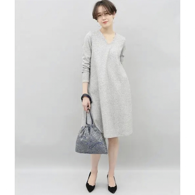 ♡7%off♡ADAM ET ROPE' VネックAラインひざ丈ワンピース 長袖