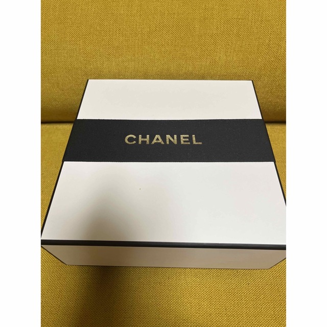 CHANEL(シャネル)のCHANEL ギフトボックス　カード付き レディースのバッグ(ショップ袋)の商品写真