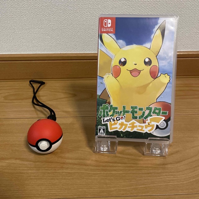 Nintendo Switch(ニンテンドースイッチ)のポケットモンスター　let's goピカチュウ　モンスタボール＋　箱無し エンタメ/ホビーのゲームソフト/ゲーム機本体(家庭用ゲームソフト)の商品写真