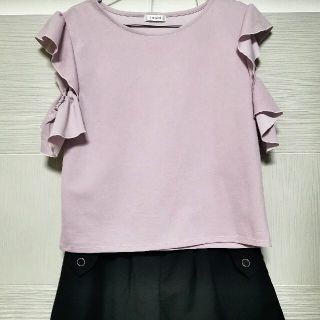 イング(INGNI)の[上下セット]ピンクトップス+ショートパンツ　肩開き　桜色(セット/コーデ)