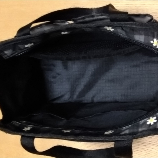 LeSportsac(レスポートサック)のLeSportsacレスポートサック　バッグインバッグ レディースのファッション小物(ポーチ)の商品写真