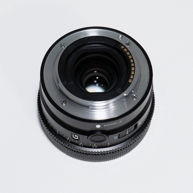 Sony FE 40mm F2.5 G Sony FE 40mm F2.5 G