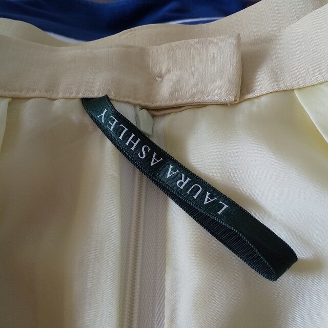 LAURA ASHLEY(ローラアシュレイ)のロングスカート ローラアシュレイ レディースのスカート(ロングスカート)の商品写真