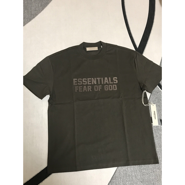 新作FOG Essentials フロントロゴ  Tシャツ ダークブラウン SSサイズ着丈72身幅59状態