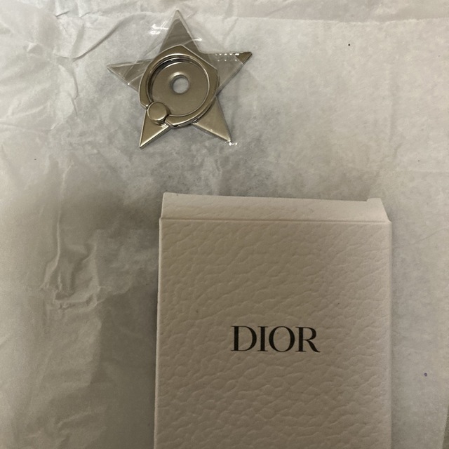 Christian Dior(クリスチャンディオール)のDior スマホリング スマホ/家電/カメラのスマホアクセサリー(その他)の商品写真