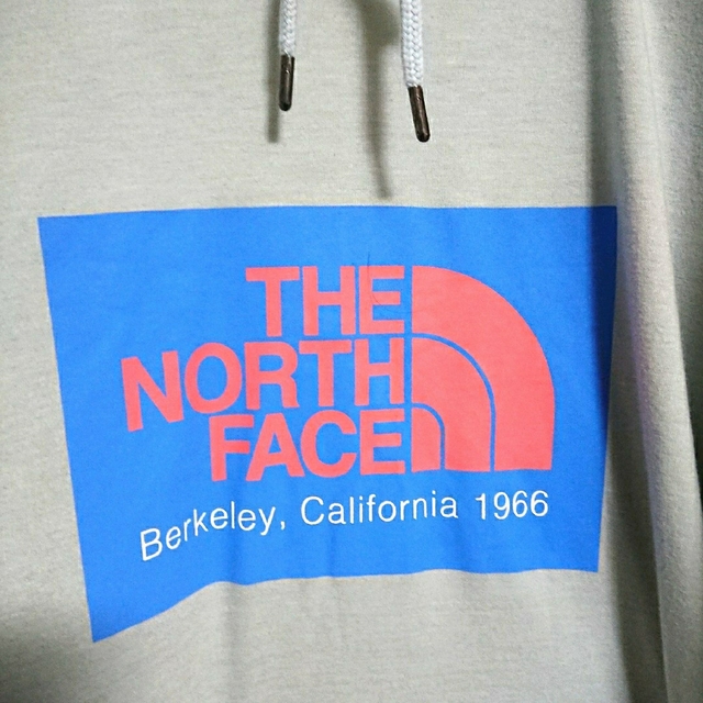 アニメショート NORTH FACE ノースフェイス デカロゴ パーカー