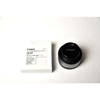 キヤノン(Canon)のCanon EF-M 22mm STM シルバー  フード・フィルター付き (レンズ(単焦点))