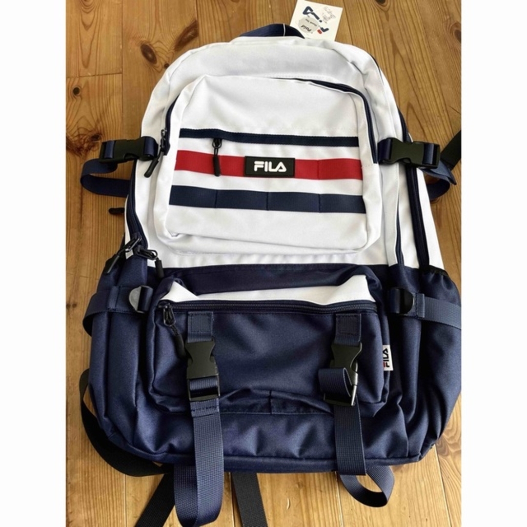 フィラ　FILA  新品未使用リュック　バック　バンズ　Nナイキ　アディダス　R