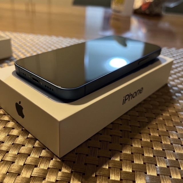 iPhone(アイフォーン)の【良品】iPhone13mini ブルー 128GB スマホ/家電/カメラのスマートフォン/携帯電話(スマートフォン本体)の商品写真