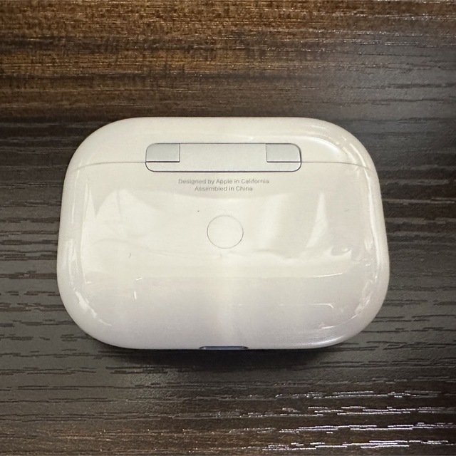 Apple(アップル)のAirPods Pro 充電ケース 純正 スマホ/家電/カメラのオーディオ機器(ヘッドフォン/イヤフォン)の商品写真