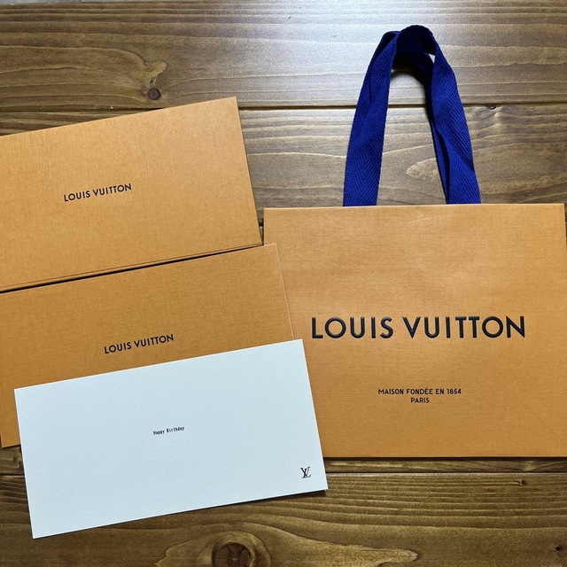 LOUIS VUITTON(ルイヴィトン)のルイヴィトン　ショップ袋　ショッパー　紙袋　LOUIS VUITTON レディースのバッグ(ショップ袋)の商品写真