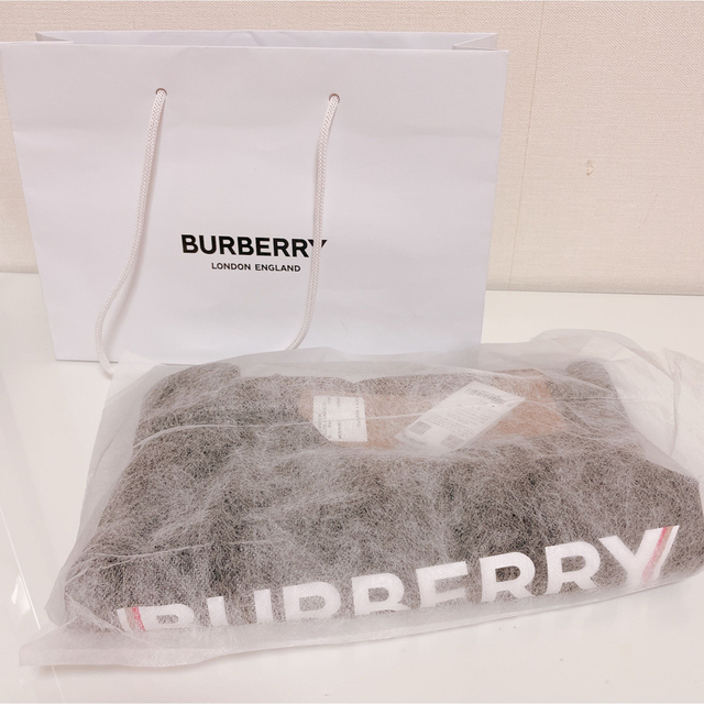 BURBERRY(バーバリー)のバーバリー　Tシャツ　ブラック　XSサイズ 半袖　Burberry レディースのトップス(Tシャツ(半袖/袖なし))の商品写真