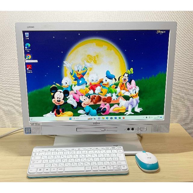 富士通(フジツウ)の美品＞富士通 一体型PC キーボード・マウス付（新品） Office付 スマホ/家電/カメラのPC/タブレット(デスクトップ型PC)の商品写真