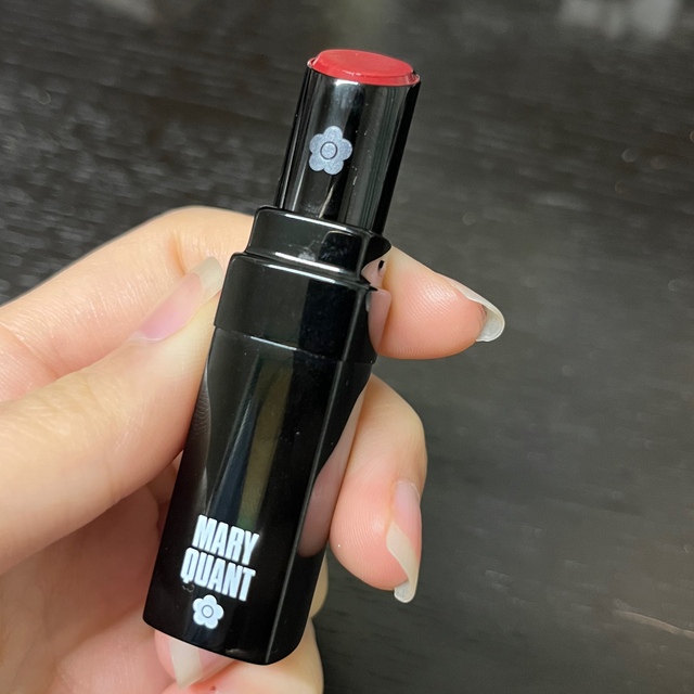 MARY QUANT(マリークワント)のマリークワント　赤リップ　R-07 コスメ/美容のベースメイク/化粧品(口紅)の商品写真