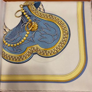 エルメス HERMES スカーフ カレ90 グランアパラ クリーム ゴールド新品-