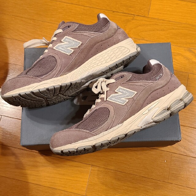 new balance M2002RHD ブラックフィグ