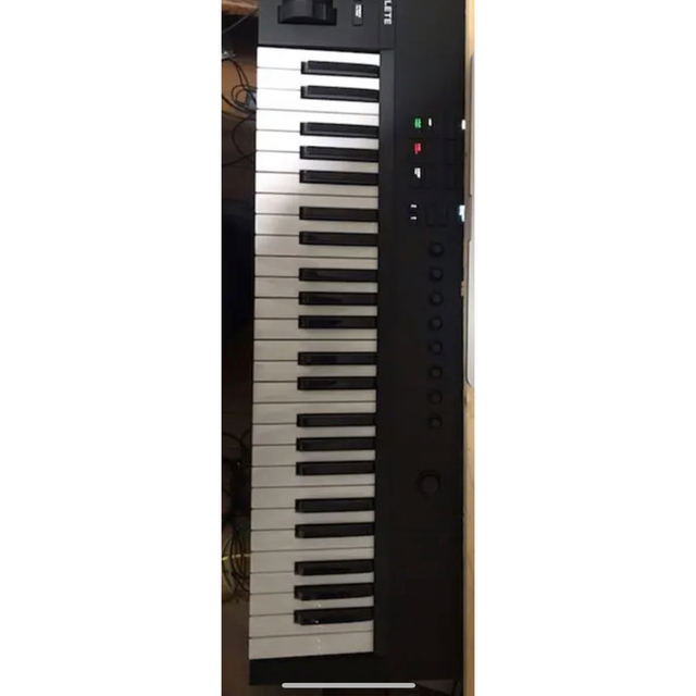 KOMPLETE KONTROL A49 MIDIキーボード